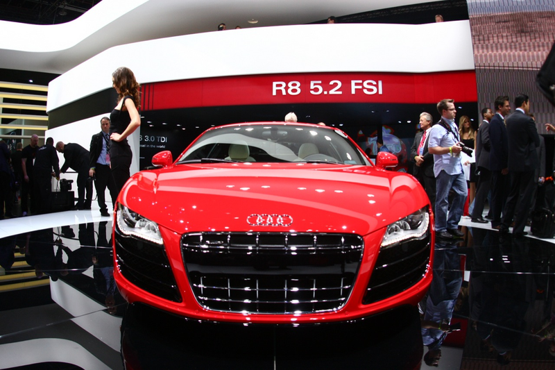Illustration for article titled Audi R8 5.2 FSI Makes Live Detroit Debut